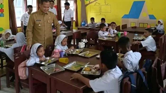 Wabup Sarolangun Gerry Trisatwika Resmikan Dapur SPPG Desa Sungai Gedang, Layani 931 Siswa Sekolah