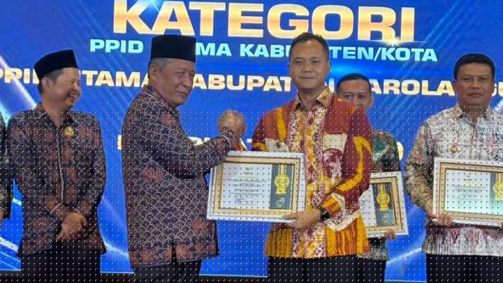 Prestasi Gemilang, Pemkab Sarolangun Raih Kabupaten Terbaik Kedua Se-Provinsi Jambi Ajang Penganugerahan Keterbukaan Informasi Publik 